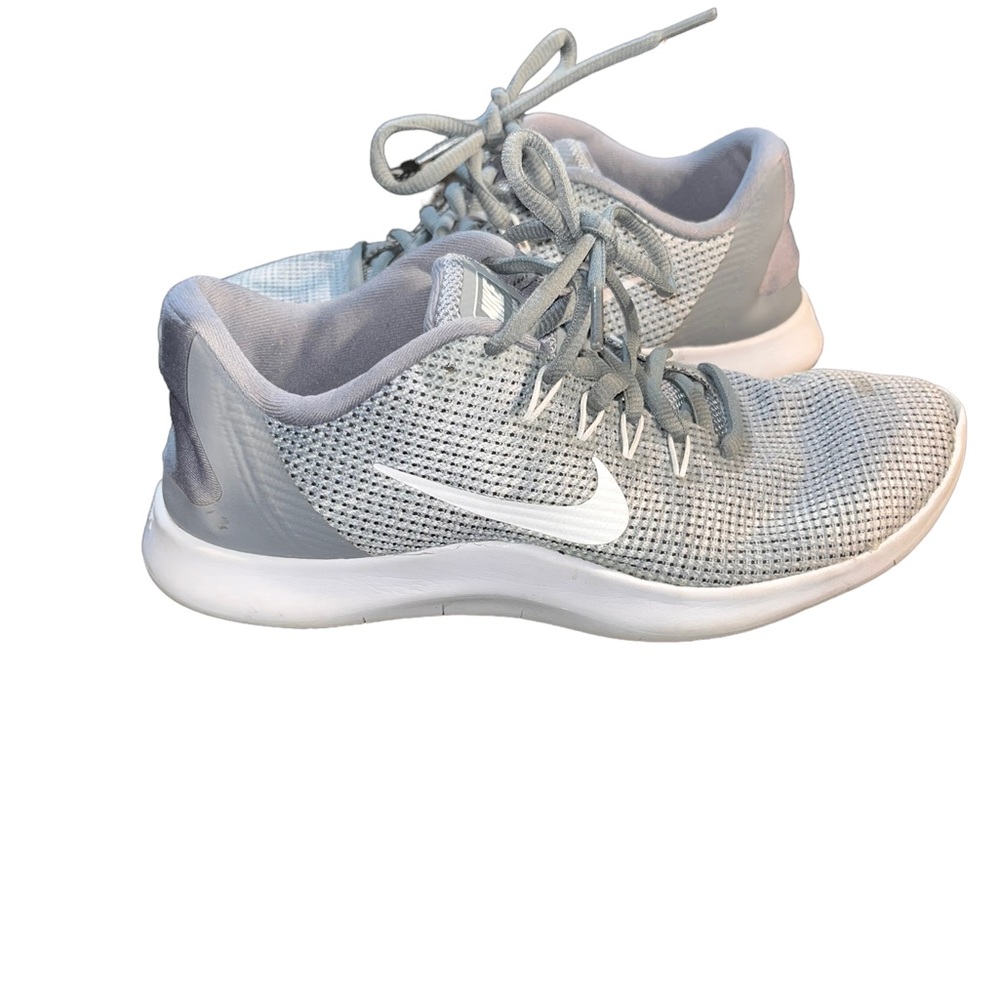 Mike running shoes